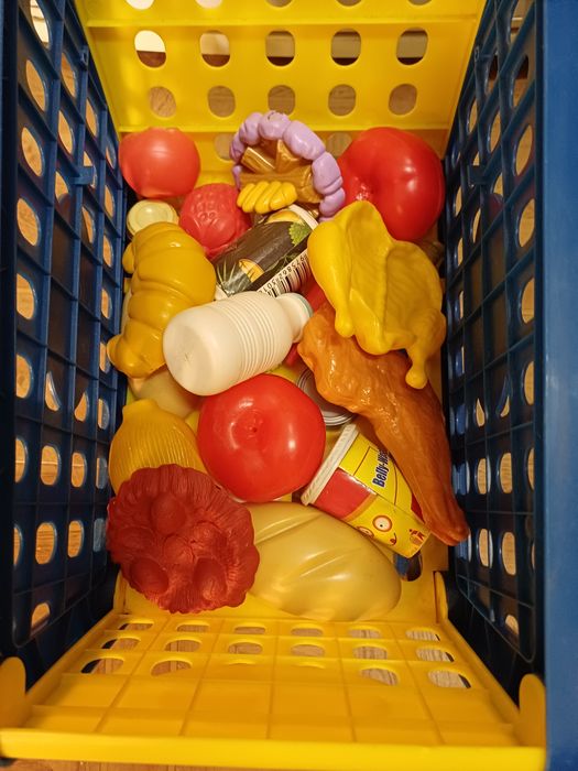 Conjunto de carrinho e miniaturas
