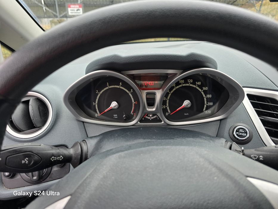 Ford fiesta 2009 wersja tytanium