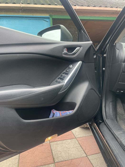 Авто Mazda 6 td 2.2