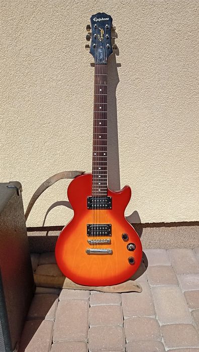 Gitara elektryczna epiphone Les Paul plus wzmacniacz LaneyTF 200