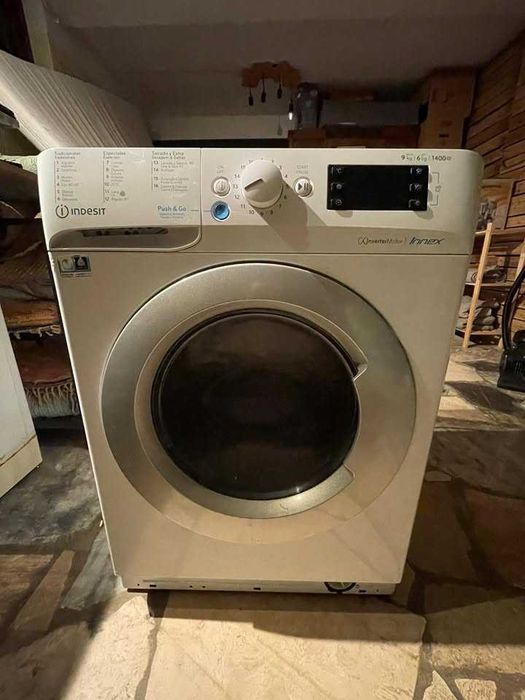Máquina de Lavar 9kg INDESIT em bom estado