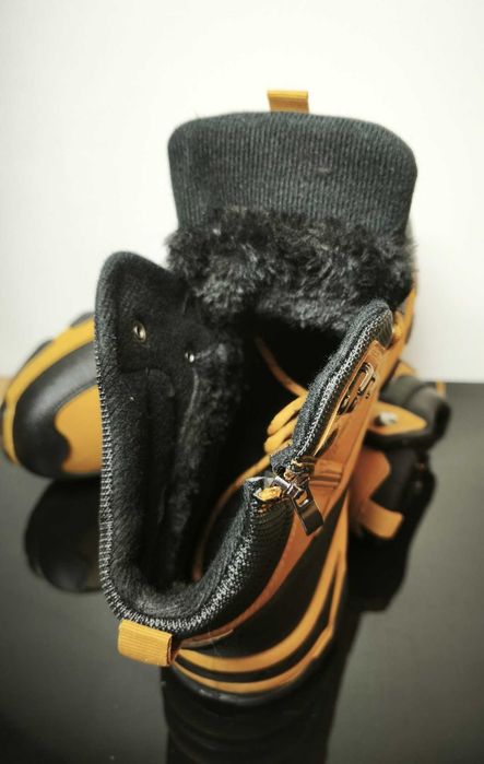 Wyprzedaż Buty męskie trapery na zimę nowe  ocieplane 41 Camel