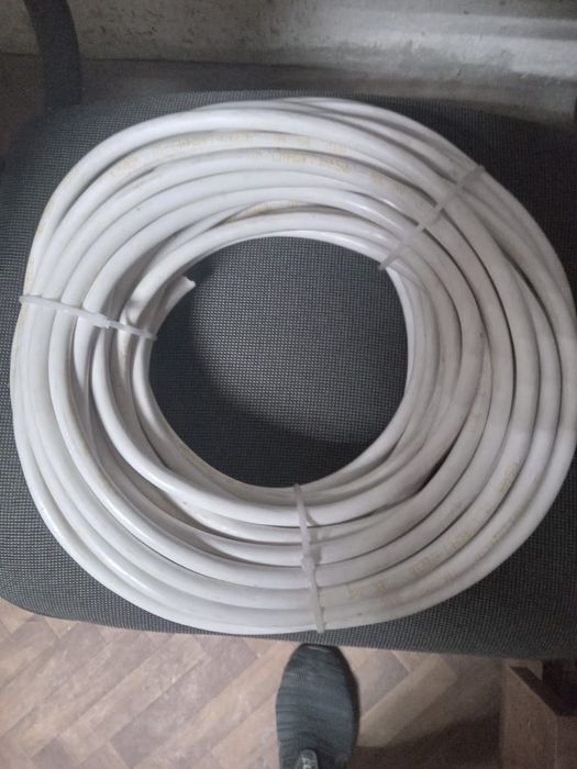 Продам кабель пвс 3*4новий