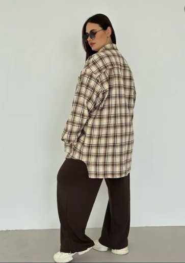 Стильна жіноча сорочка oversize в клітинку