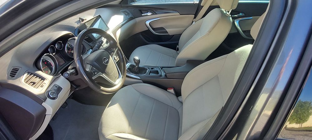 Opel Insignia Sport Tourer 2.0 CDTI 130 CV – 2009 – Excelente Estado