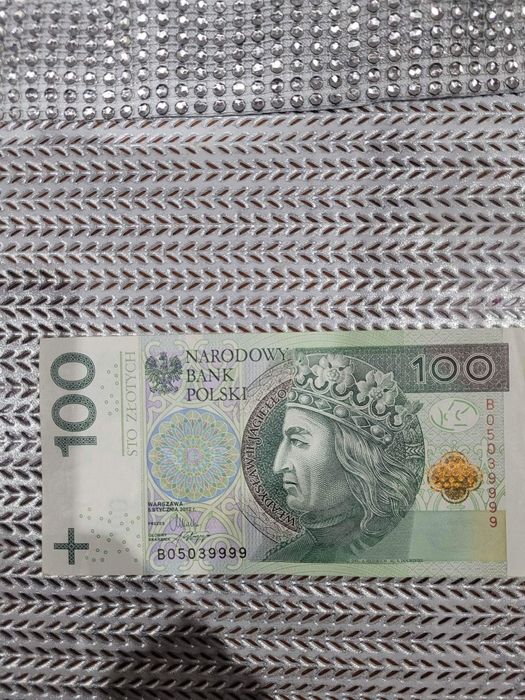 Baknoty 100zl super numerami