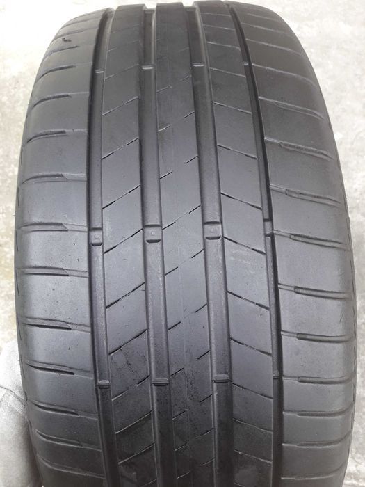 Lato Bridgestone 245/45 R19 5mm