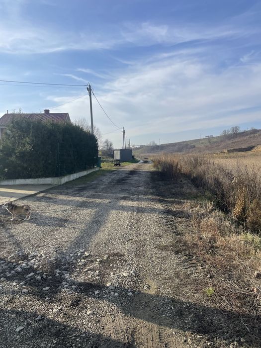 Продається земельна ділянка с.Молодія