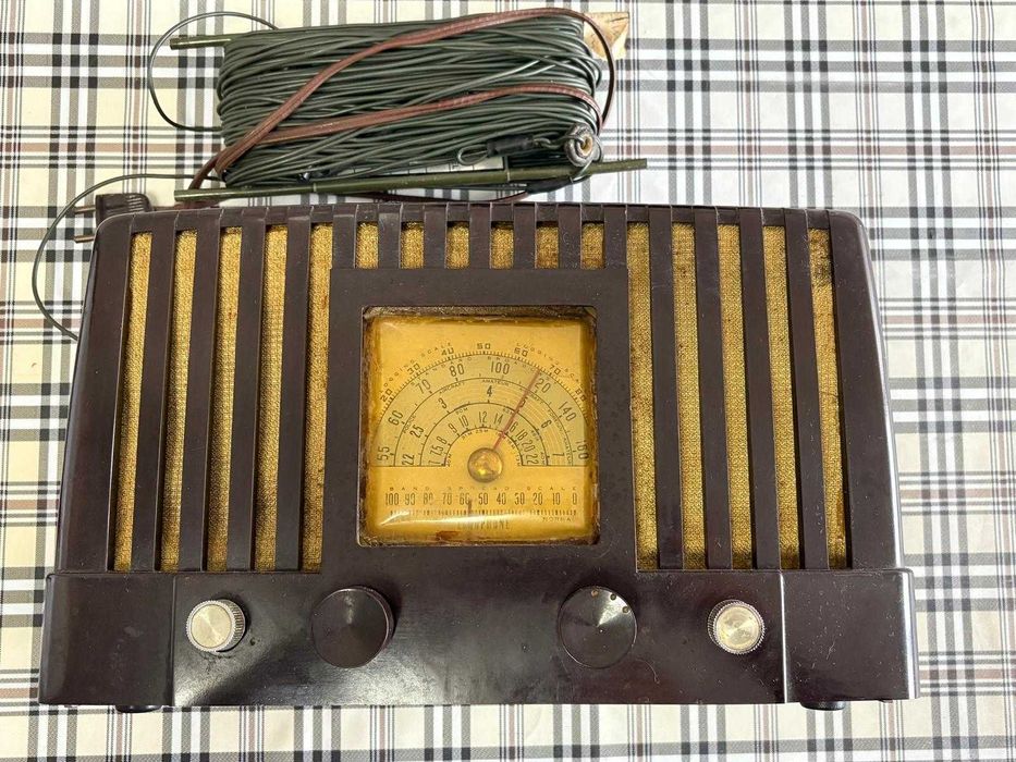 Rádio vintage Echophone (Hallicrafters) funcional – anos 40/50