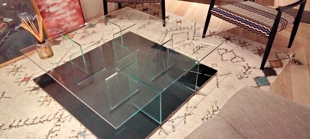 Mesa de centro em vidro - Muito bom estado