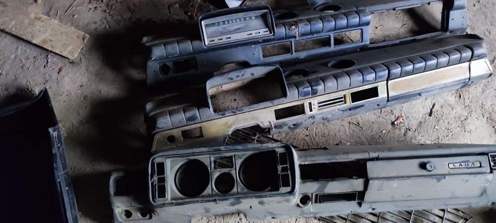 Панелі приборів ваз, та інші запчастини