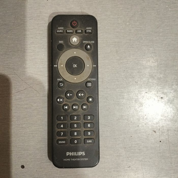 Pilot Philips home theatrem system