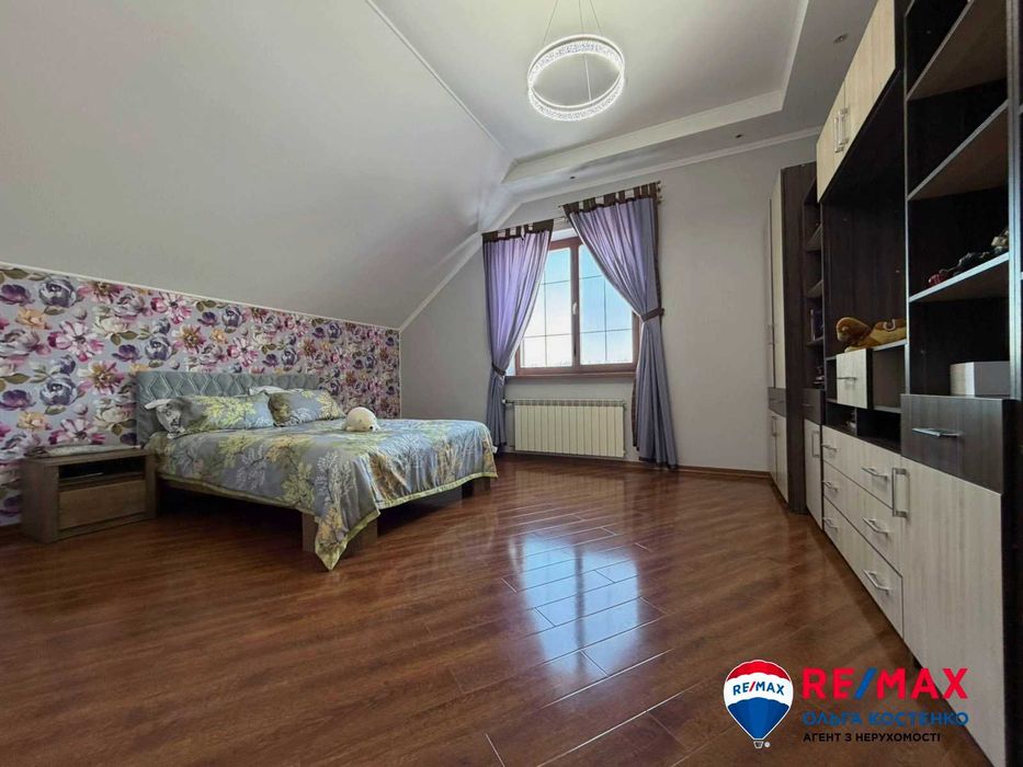 Будинок 235 м. 18 сот. Глеваха. 17 кВ. Газ. Ремонт. Меблі Автономність