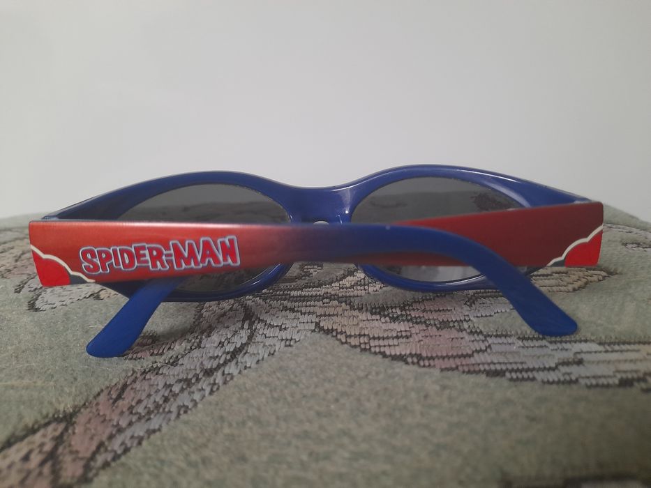 Okulary  przeciwsłoneczne  dziecięce  SPIDER-MAN .