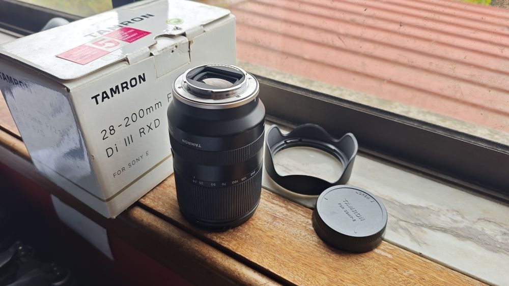 Tamron 28-200 f2.8-5.6  p/ Sony E-mount