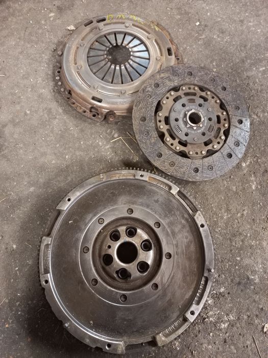 Sprzęgło kompletne dwumas dwumasa 2.0 tdi bmm golf skoda seat touran