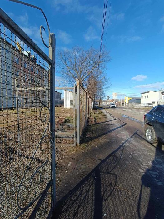 Продаж великої комерційної будівлі + земля приватизована, м. Дрогобич!