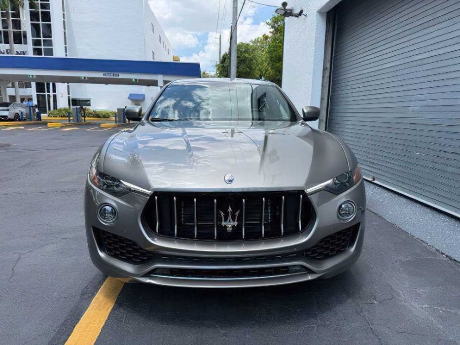 Maserati Levante      2019
