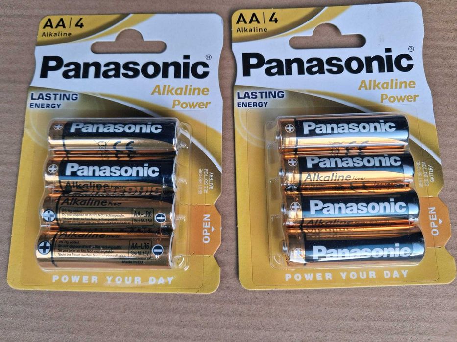 Caixa com 12 pacotes de pilhas Panasonic AA novas