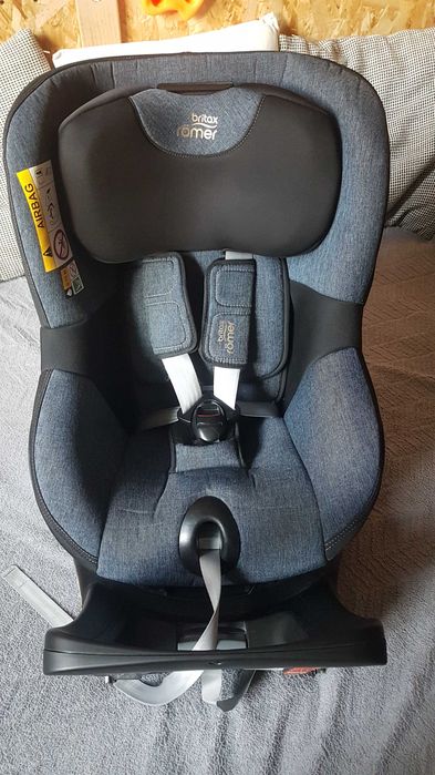 Fotelik Britax Romer Dualfix M i-Size, 61-105 cm, do 18 kg