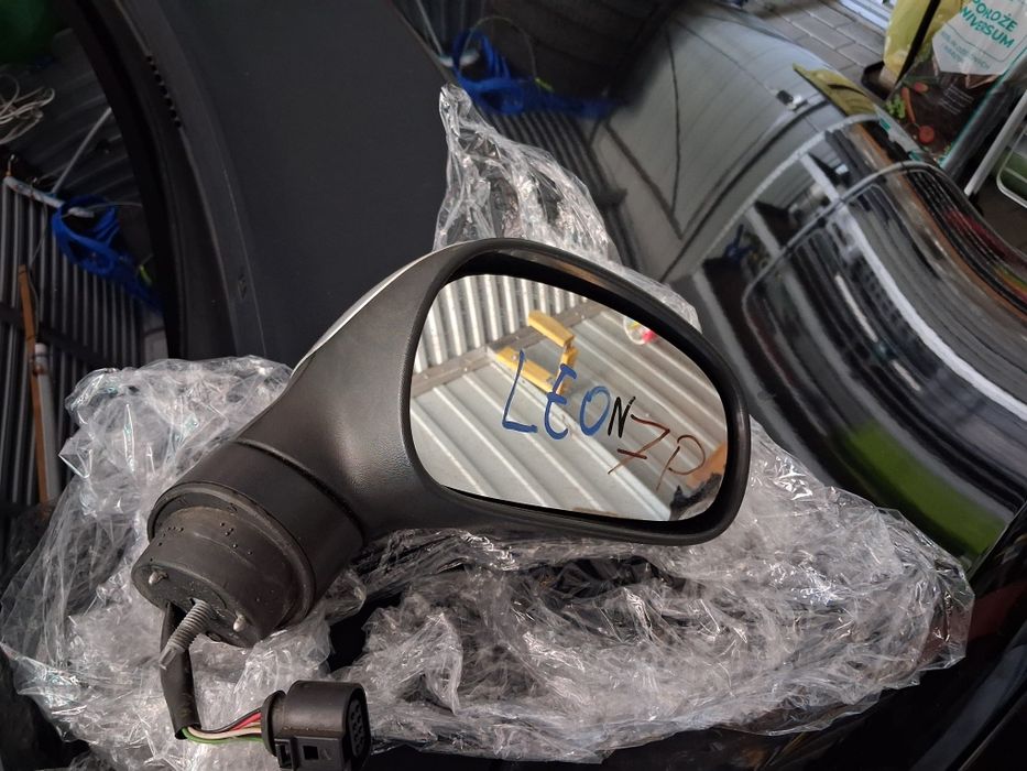 Seat leon 2 przedlift 7-PIN prawe lusterko