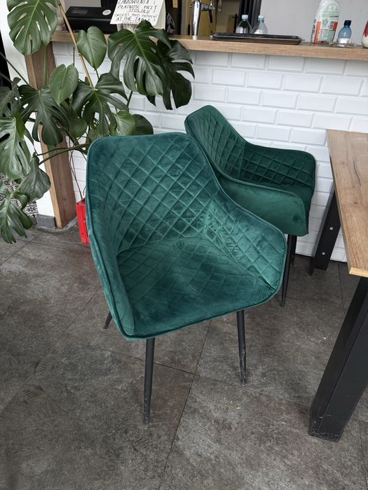 Fotele kolor butelkowa zielen!