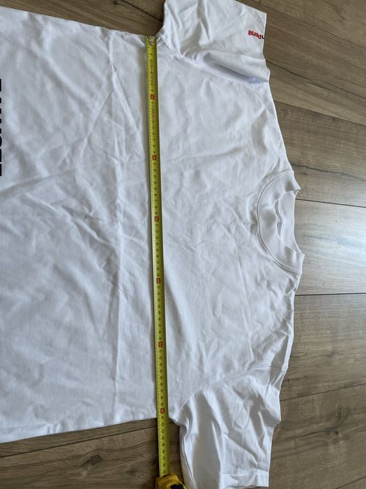 Nowy biały t-shirt uniwersalny