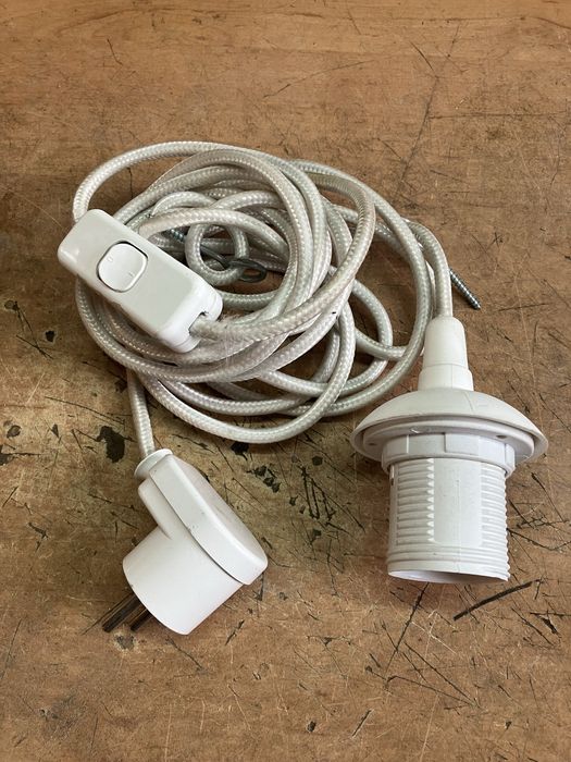 Przewód  do żarówki z przełacznikiem