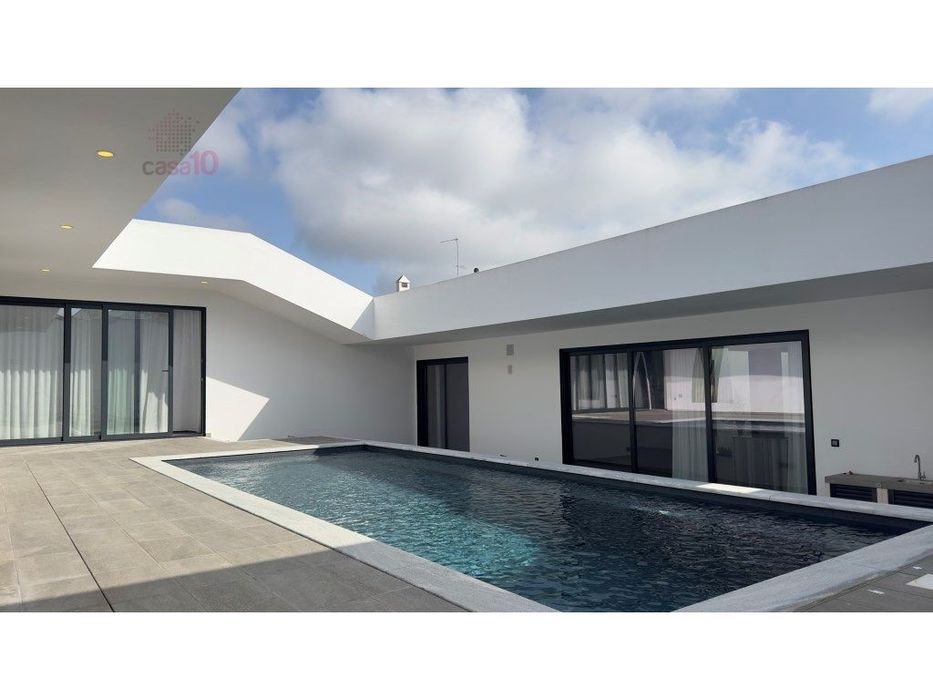 Moradia de Luxo Contemporânea Exclusividade, Elegância e Privacidad...