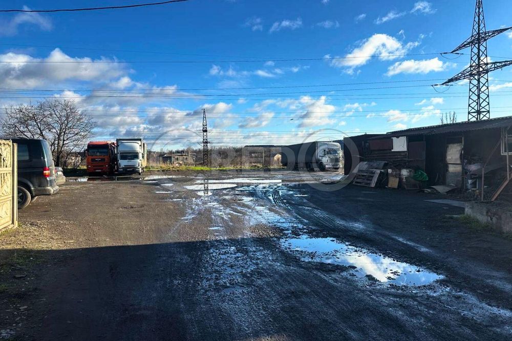 Продаж території, вул. Ньютона, Карачуни.