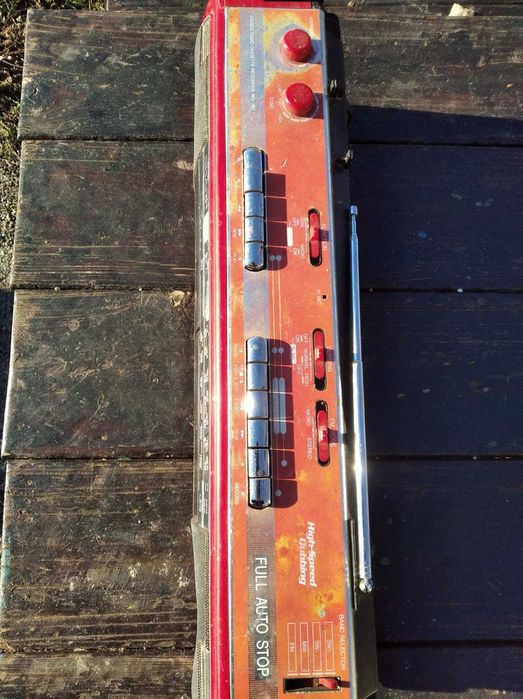 Винтажный магнитофон SHARP  .