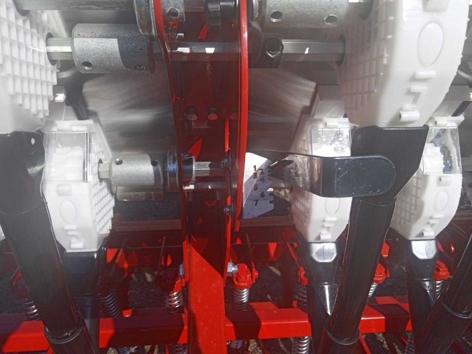 Компенсація Сівалка СЗ 3,0 м зернова навісна 1,8 2,1 2,4  2,7 соя рапс