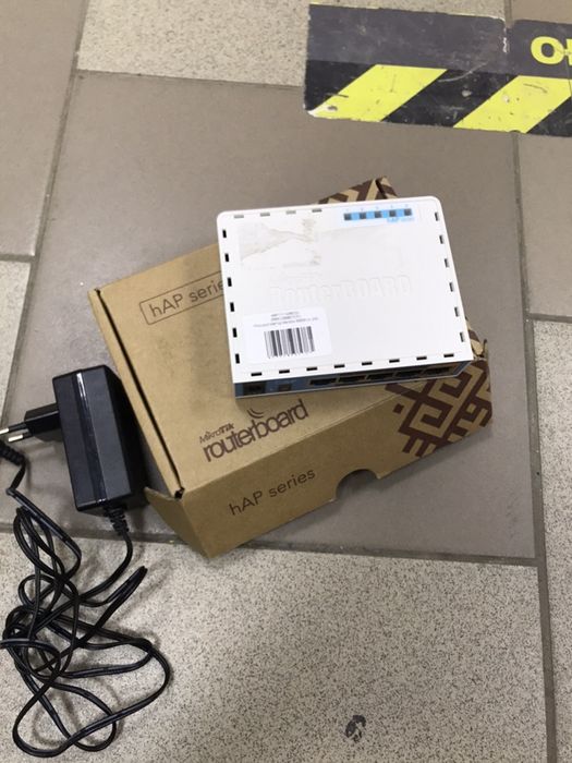 Маршрутизатор микротик HAP RB951Ui-2ND без блока питания: 520 грн ...