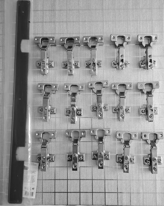 Zawiasy puszkowe listwa do blatów