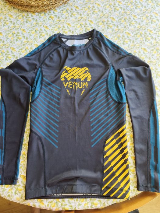 Rashguard Venum Tam S