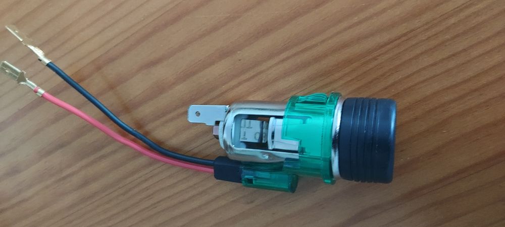 Isqueiro para automóveis.
