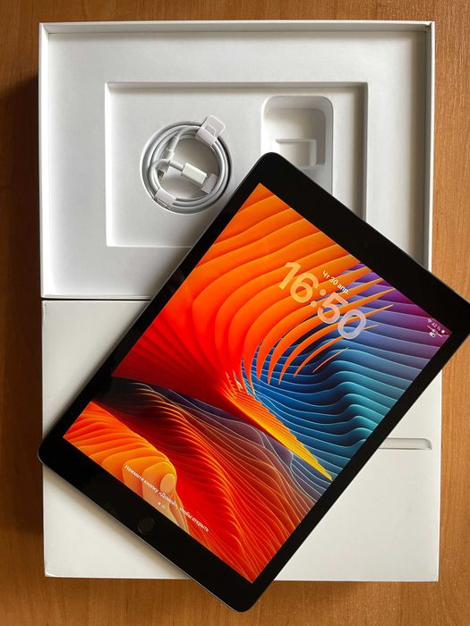 Apple iPad 9./ 64 gb/ Wi-Fi+LTE. Батарея 98%.