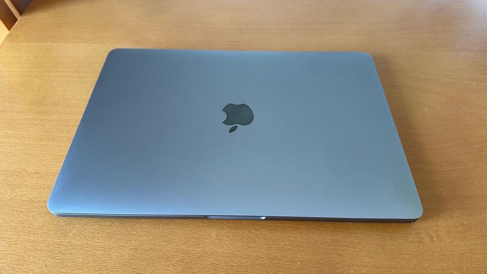 MacBook  Pro M2 13"