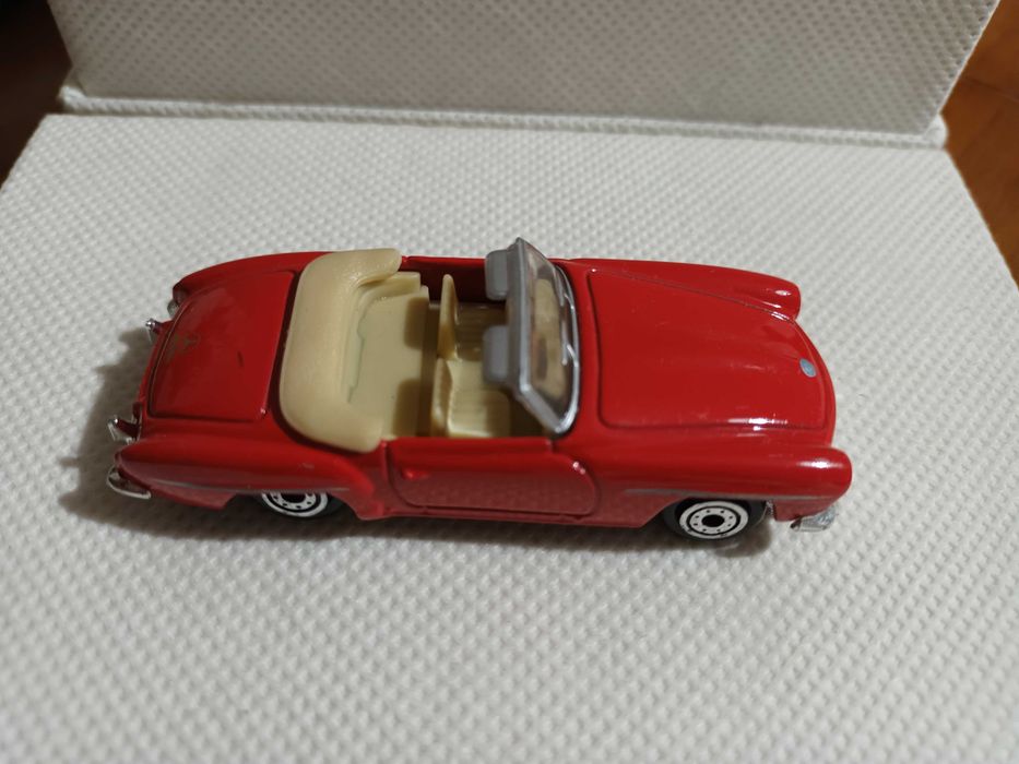 Miniaturas 1/64 Welly CM3