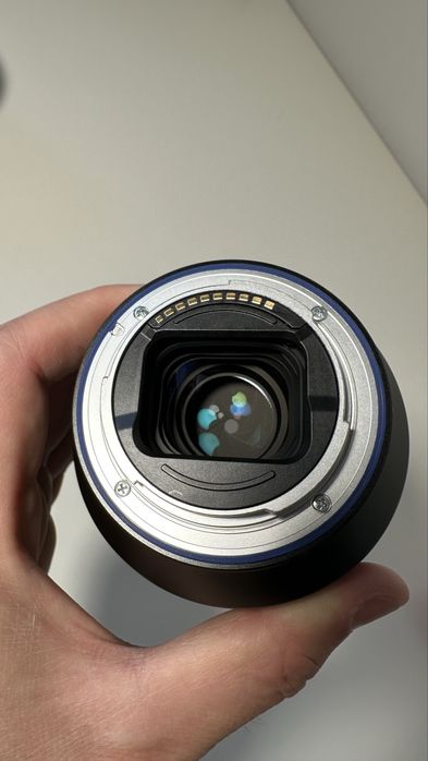 Обєктив ZEISS Batis 1.8/85E