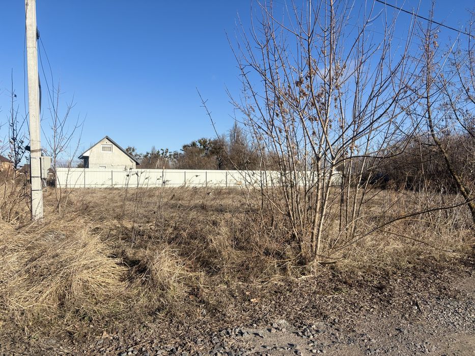 Продам фасадну ділянку