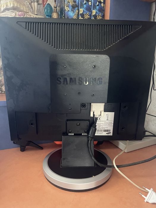 Монітор самсунг 930BF