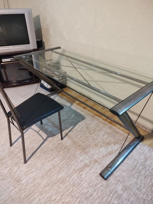 Продам стол +стул