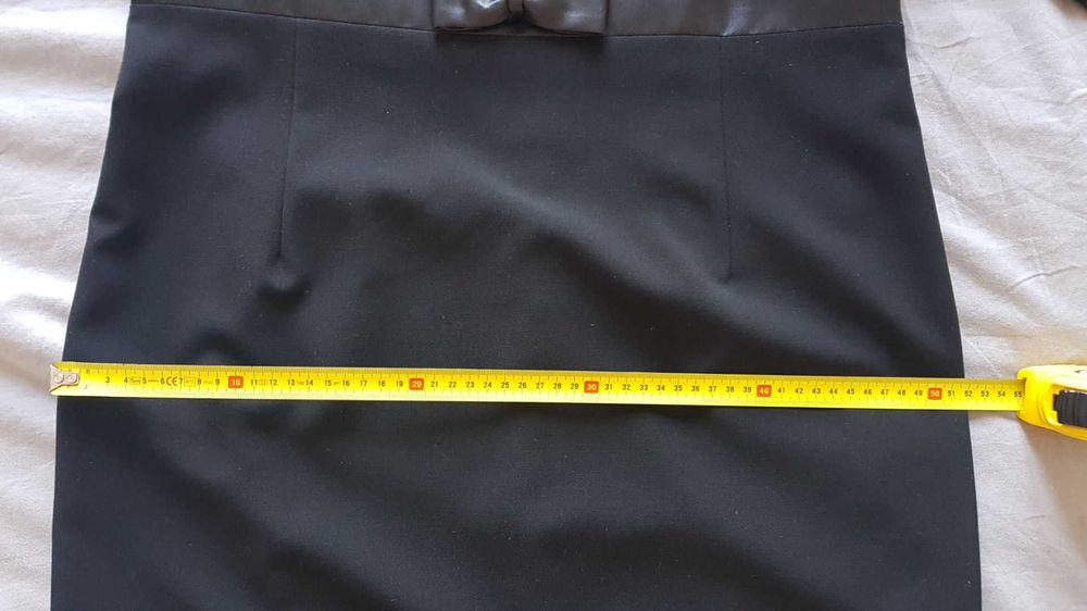 Elegancka czarna sukienka Beata Cupriak 44
