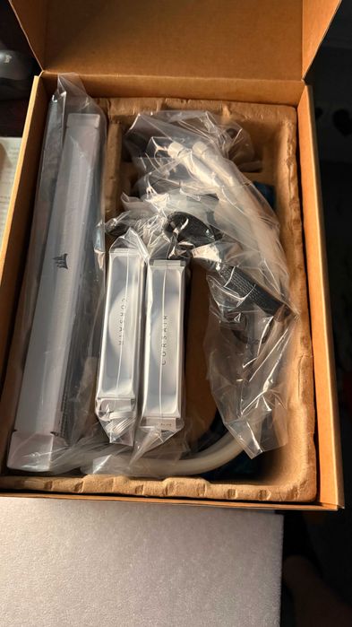 Watercooler Corsair iCUE H100i ELITE CAPELLIX XT NOVO64585939403265121