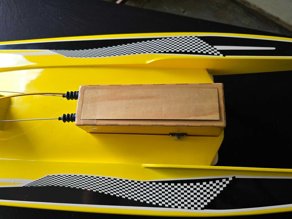 Barco rc nitro f1 aquacraft