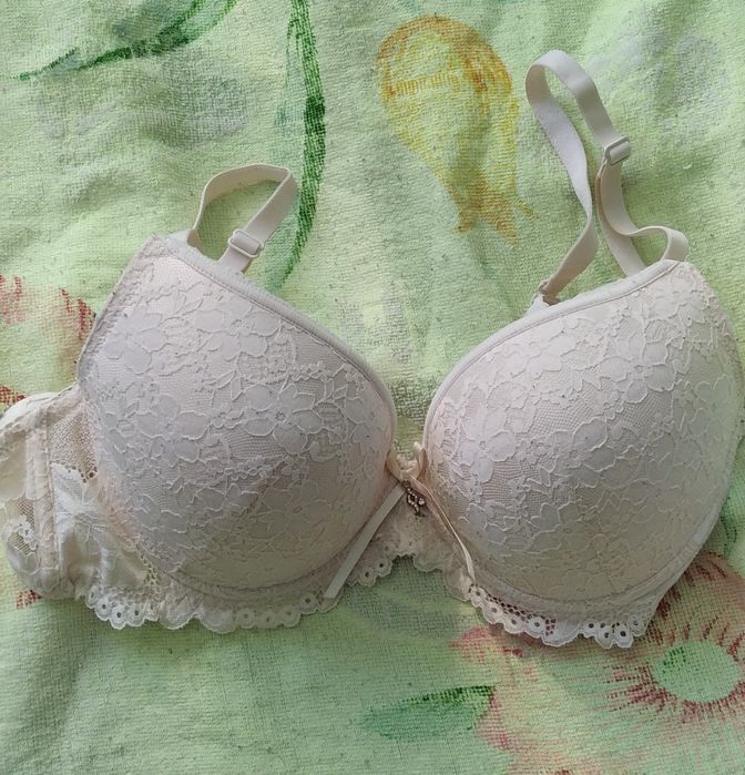 Продам бюстгальтер