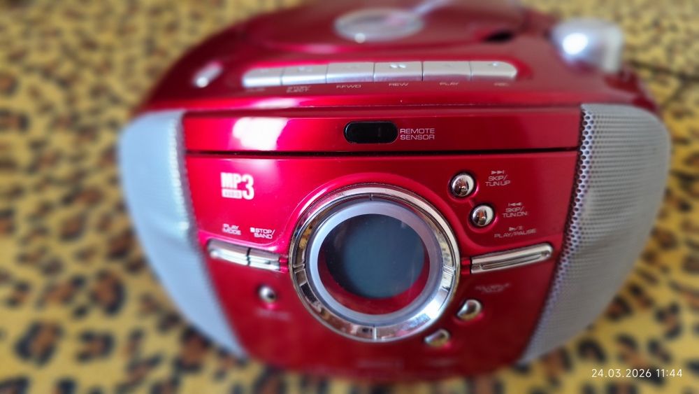 Бумбокс MP3 радіо FM / AM бренду  Vitek VT-3474R магнітола