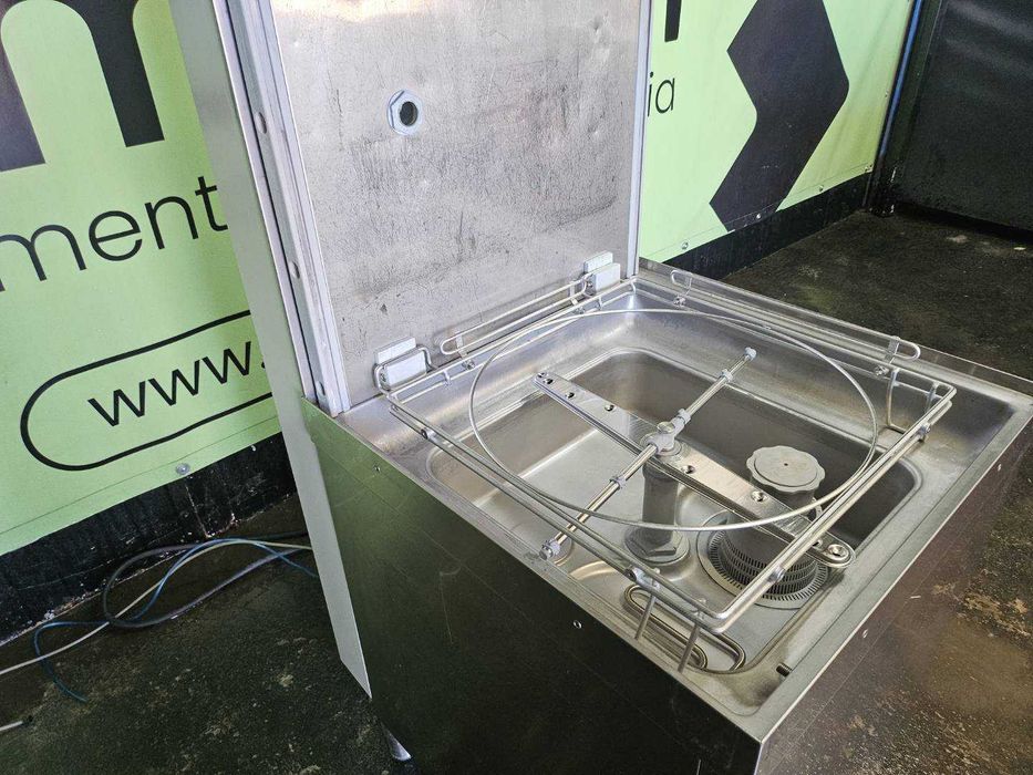 Máquina de lavar loiça de capota muito nova