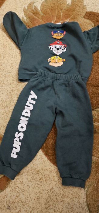 Dres w kolorze zielonym,